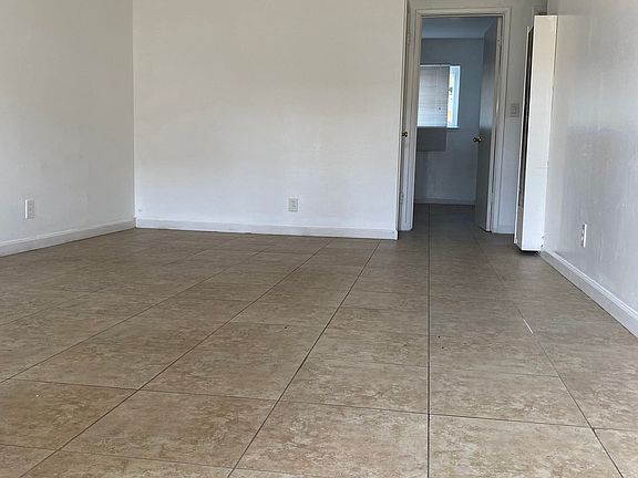 3rd image of 3119 Pearl Ave APT 2