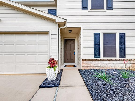 3rd image of 6714 Atlasridge Dr