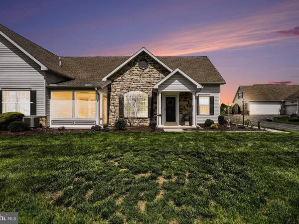 67 S Alpine Dr, York, PA 17408