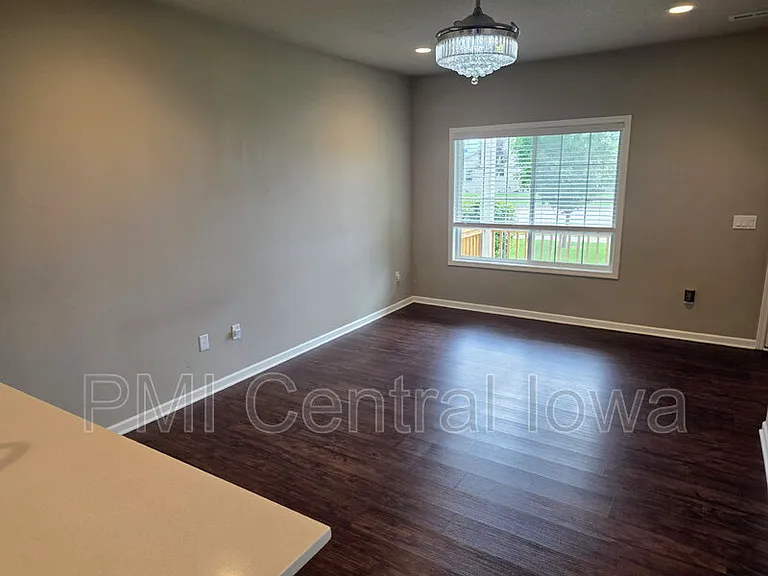 2316 Hazeltine Pl — Photo 9