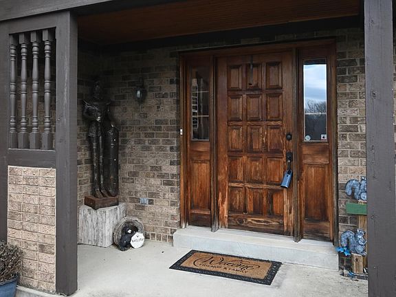 3rd image of 10252 Tiburon Dr