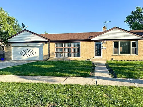 1409 E Lincoln Ave Photo 1
