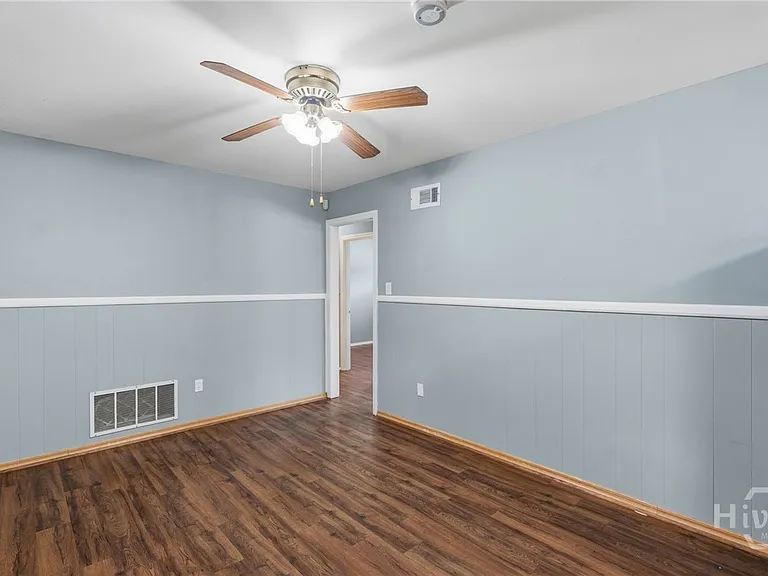 3 Monica Blvd — Photo 10