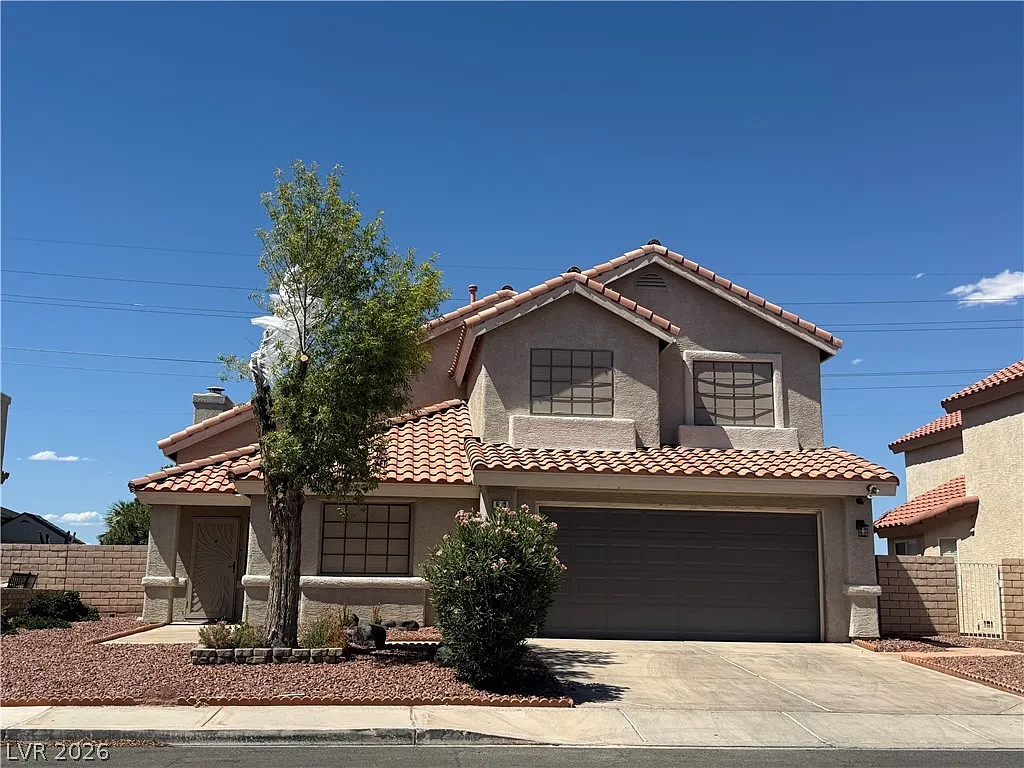 4 bed, 3.0 bath, 2000 sqft, $2,550 — Photo 1
