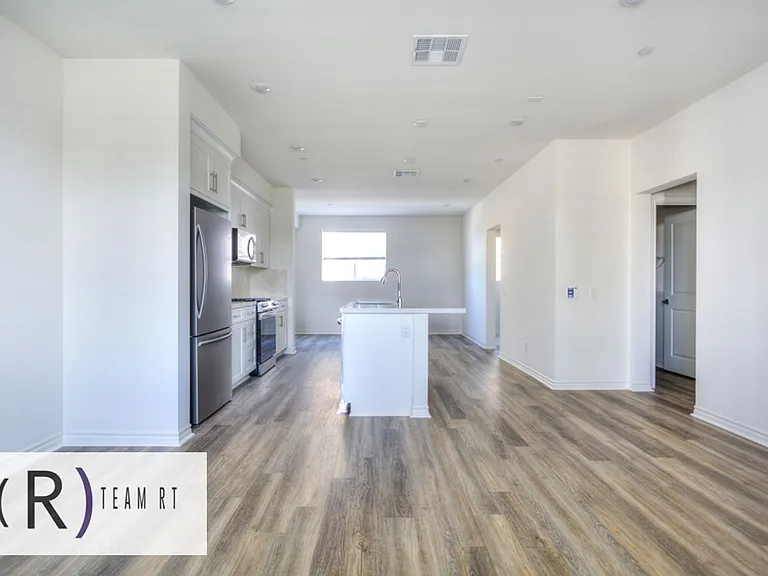 11454 Artesia Blvd — Photo 12
