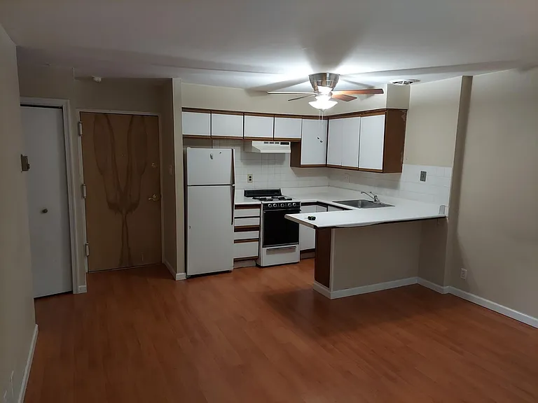 300 Byberry Rd #103 — Photo 2