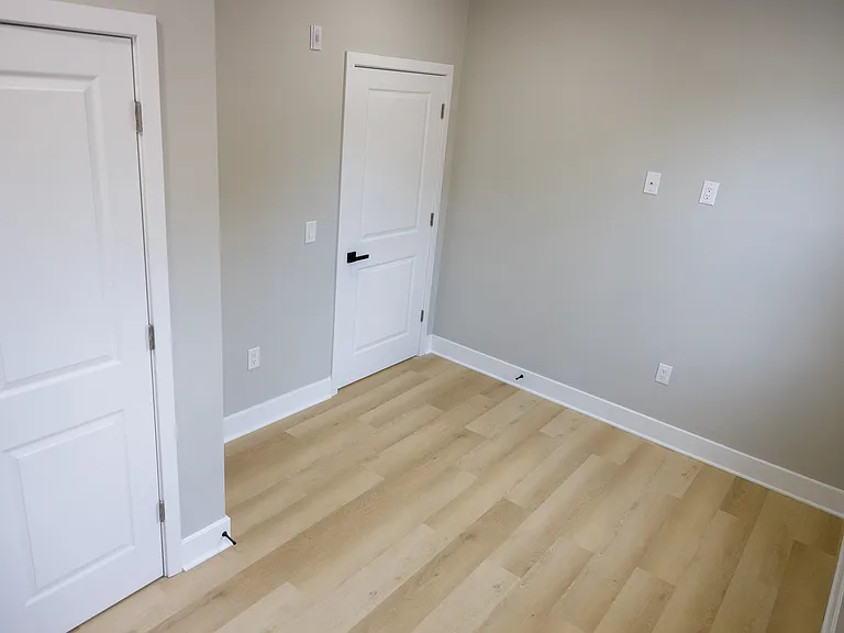 1201 Lindley Ave #4 — Photo 11