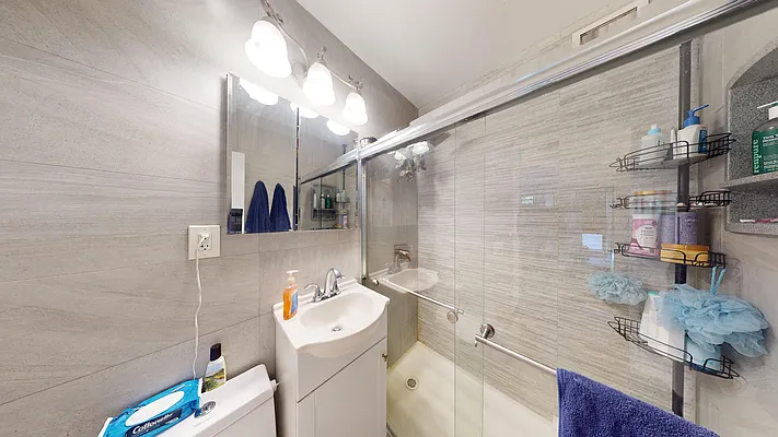 Rented by Bond New York | media 7