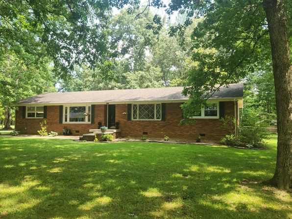 215 White Oak Dr, Manchester, TN 37355
