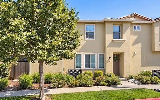 3 bed, 2.5 bath, 1432 sqft, $2,650 — Photo 1