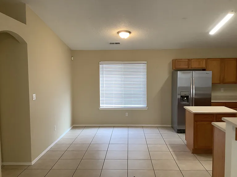 6609 Country Hills Ct NW — Photo 4