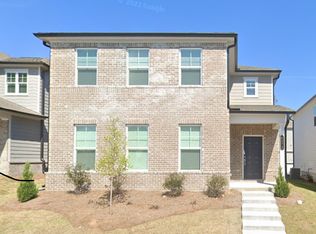 4372 Grosbeak Dr, Hoschton, GA 30548