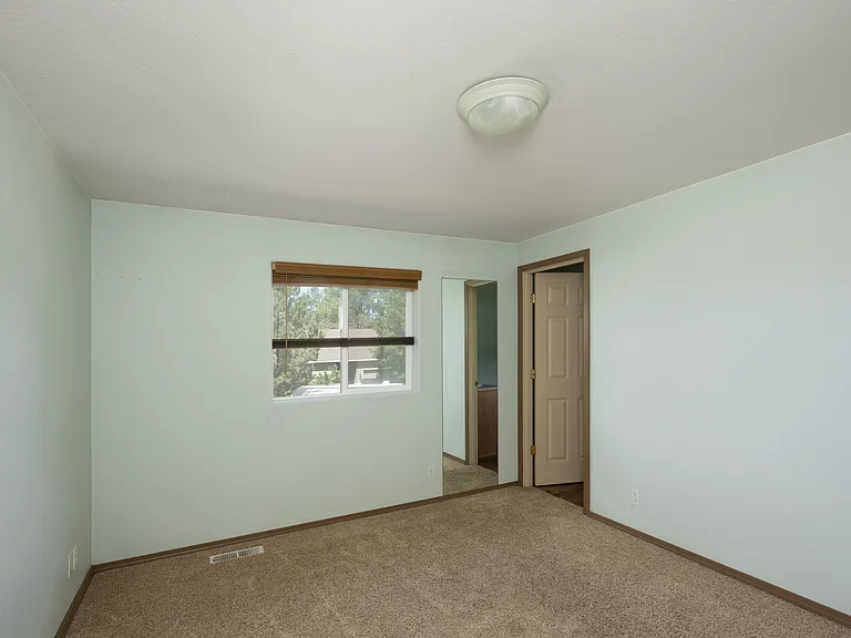 748 NE Mason Rd — Photo 21