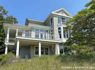 873 Park St, Saugatuck, MI