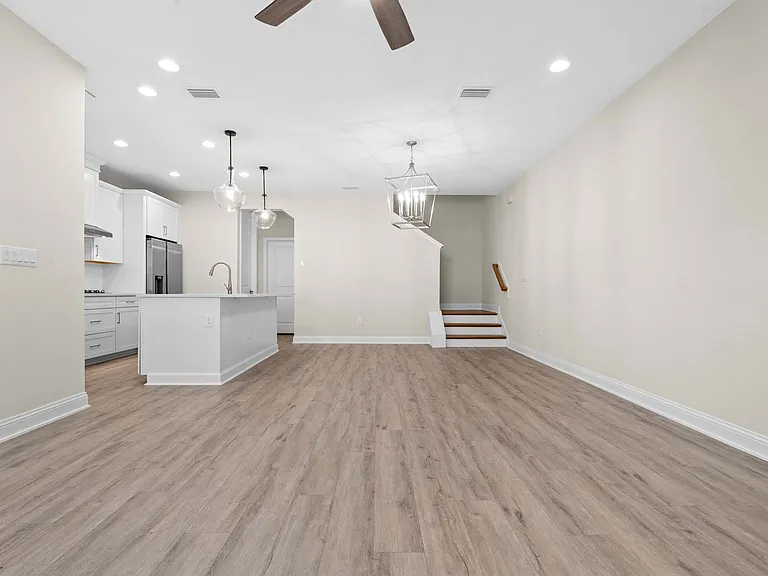 36 Banfield Ln — Photo 3