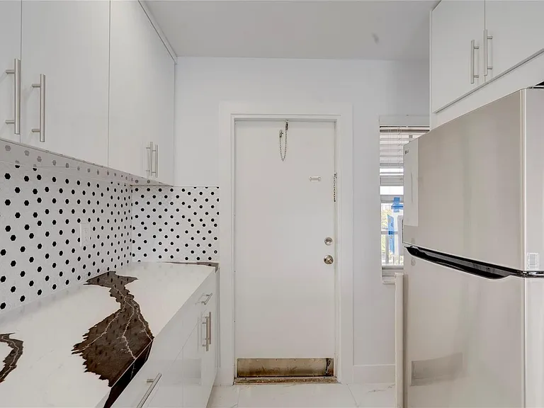 3050 N Palm Aire Dr #505 — Photo 19
