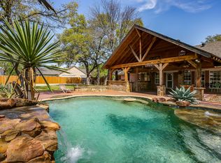 128 Oakwood Ct, Lakeside, TX 76135