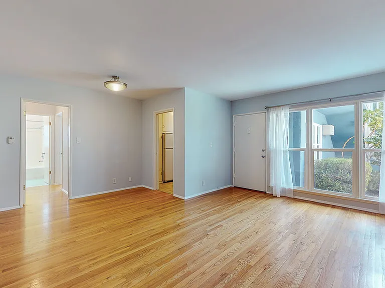 11284 Montana Ave #11 — Photo 4