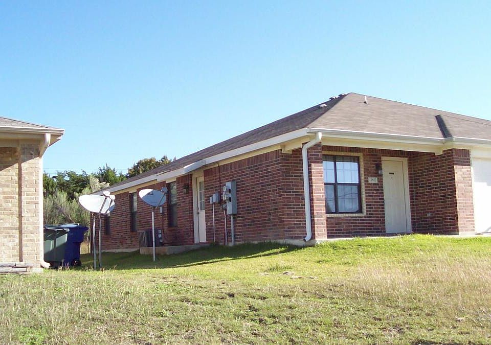 1st image of 2810 Ashley Dr #2812