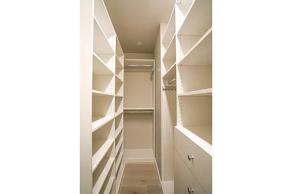 Rented by Warburg | media 20