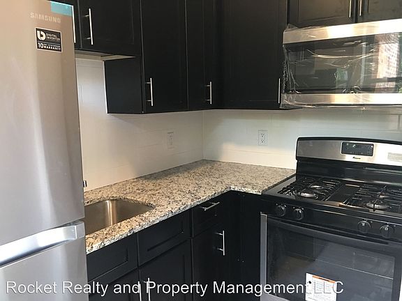 4th image of 115 S Main St APT 111