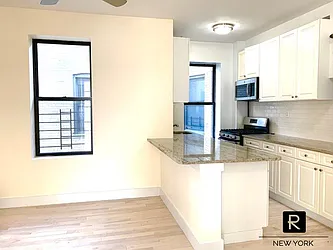 Rented by R New York