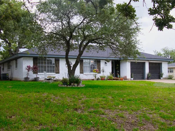 3613 Oak Ridge Dr, Bryan, TX 77802