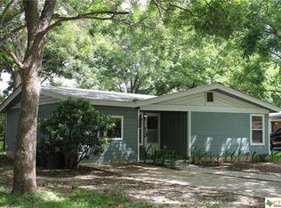 1009 Barbara Dr, San Marcos, TX 78666