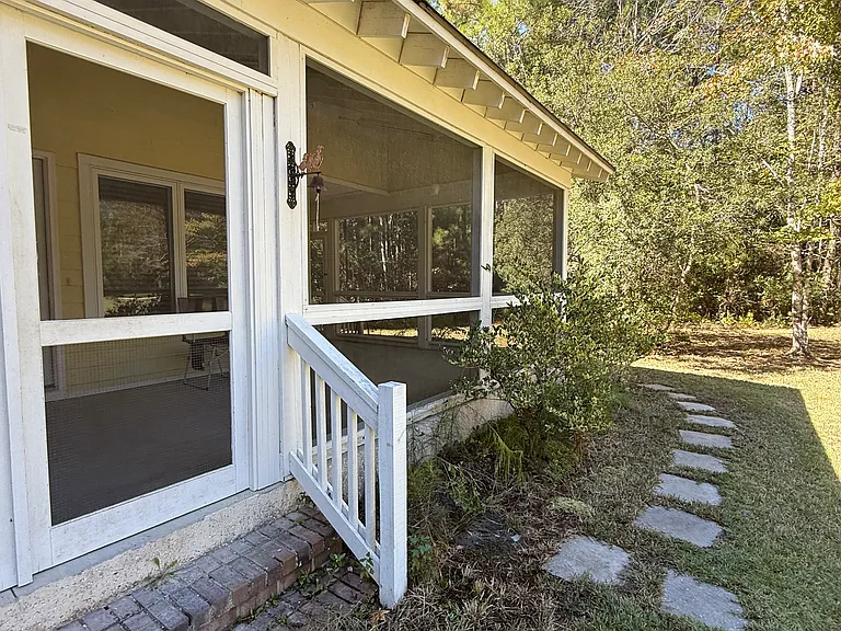 910 Honey Hill Rd — Photo 18