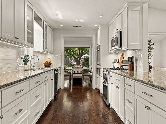 5th image of 6828 Santa Maria Ln