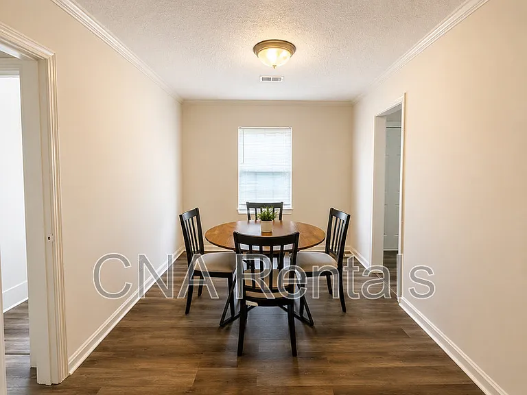 1922 Clearwater Dr SE — Photo 3