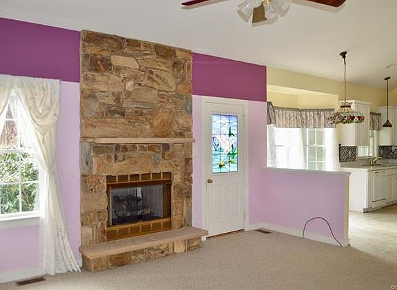 5th image of 2327 Graceland Dr