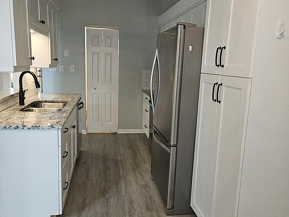 2nd image of 102 Chanticlair Dr