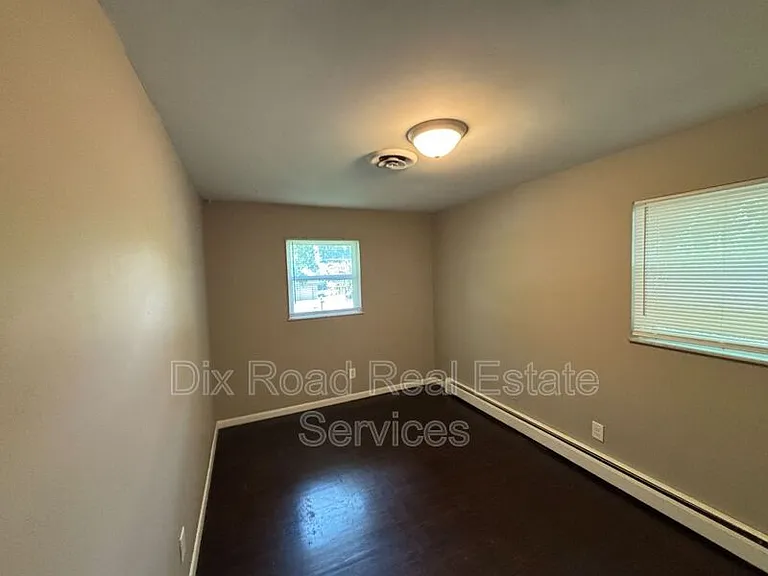 7914 Woody Hollow Dr — Photo 16