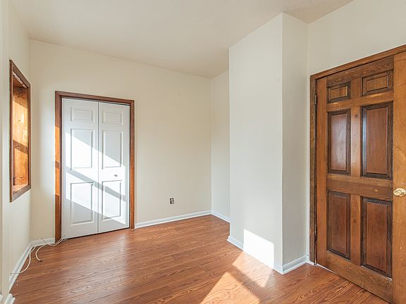 4th image of 140 Jackson Ave #1