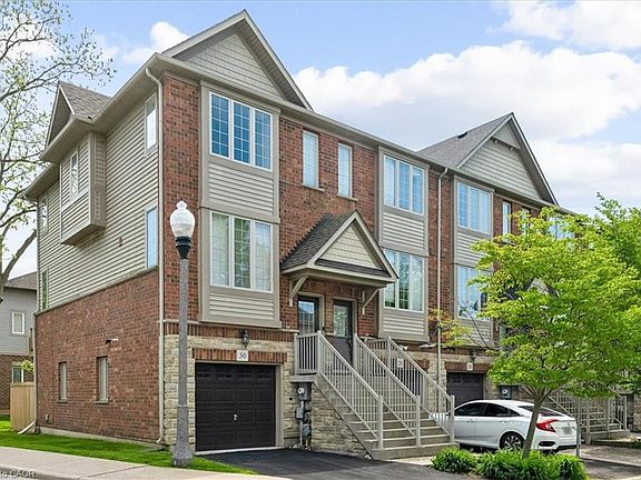 2nd image of 30 Chapman Ln