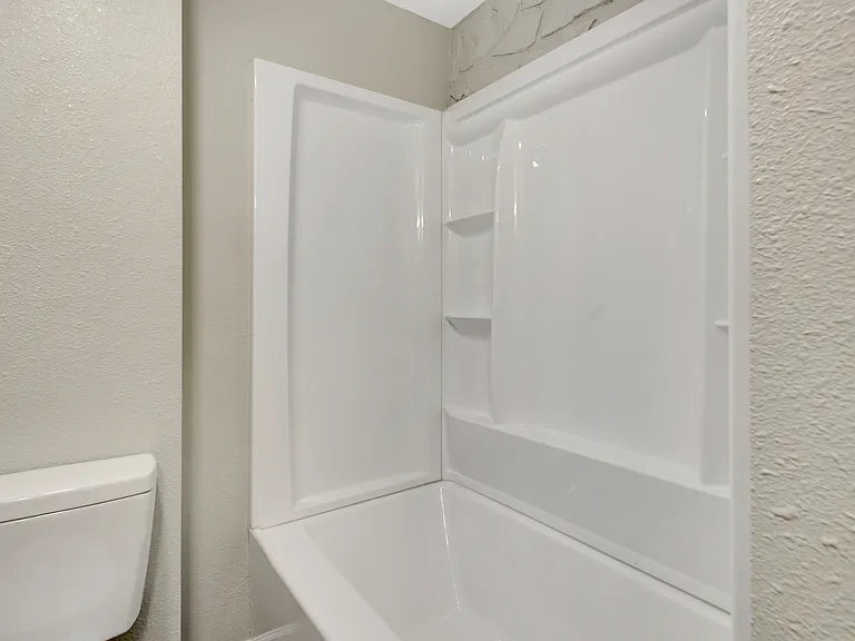 2751 Malvern Ave — Photo 7