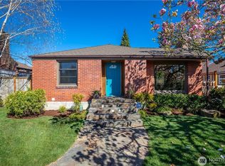 4112 55th Ave SW, Seattle, WA 98116