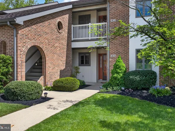 237 Black Oak Dr, Lancaster, PA 17602