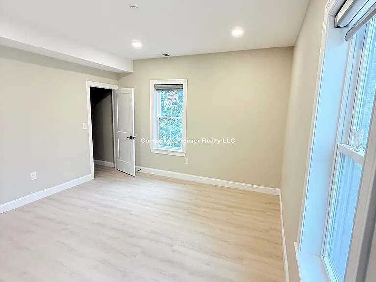233 Highland Ave #2 — Photo 13