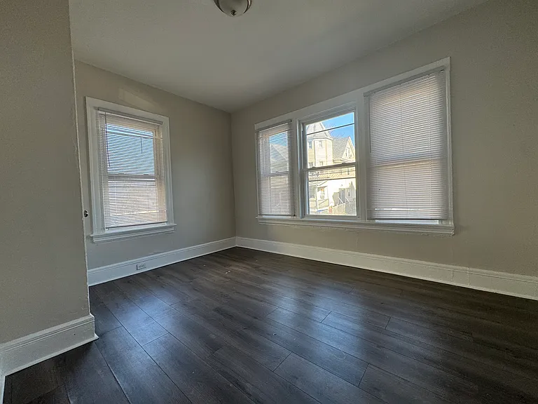 75 Sanford Ave #A — Photo 11