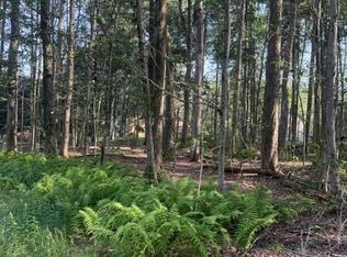 15/16 Sweet Briar Rd, Pocono Pines, PA 18350