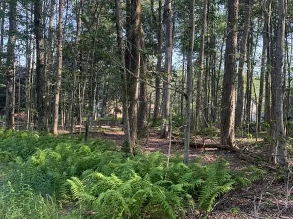 15/16 Sweet Briar Rd, Pocono Pines, PA 18350