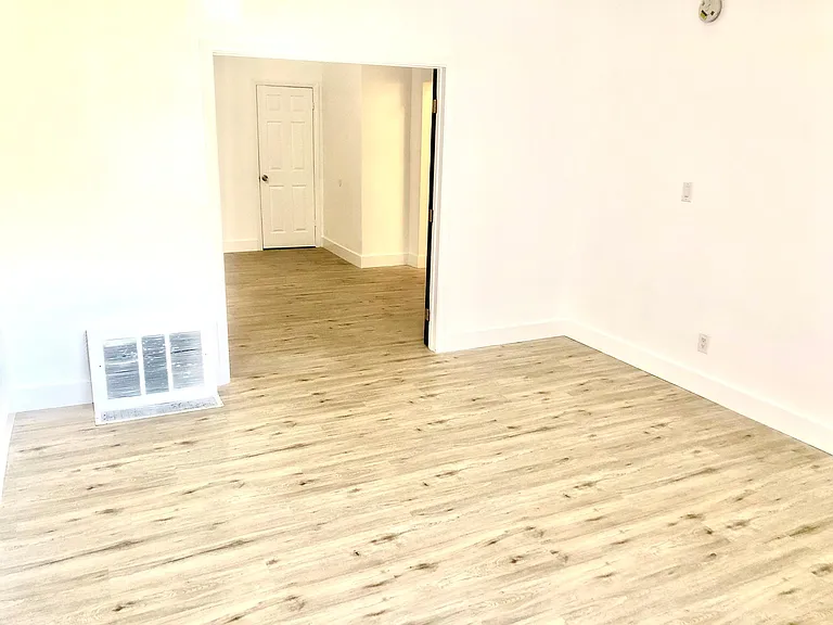 121 N New Hampshire Ave #101 — Photo 6