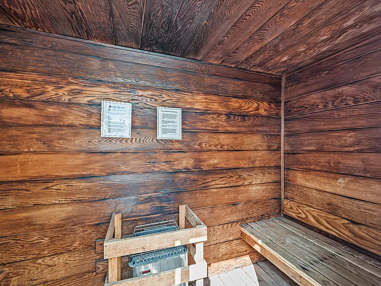 818 S King St #1007 — Photo 17