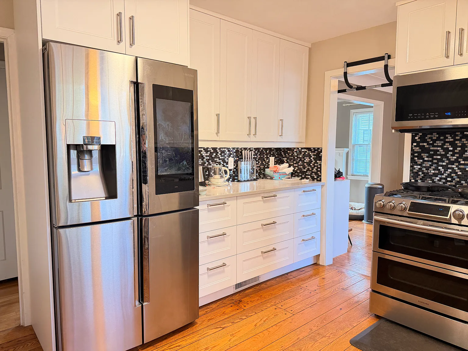 4 bed, 2633 sqft, $3,200 — Photo 3