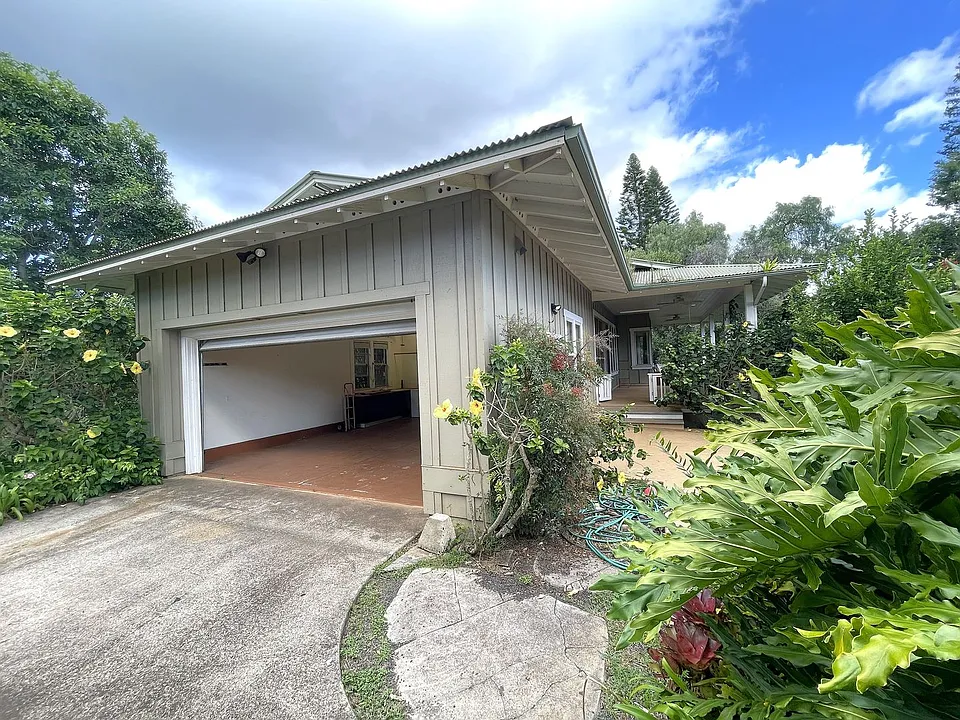 240 Aulii Dr