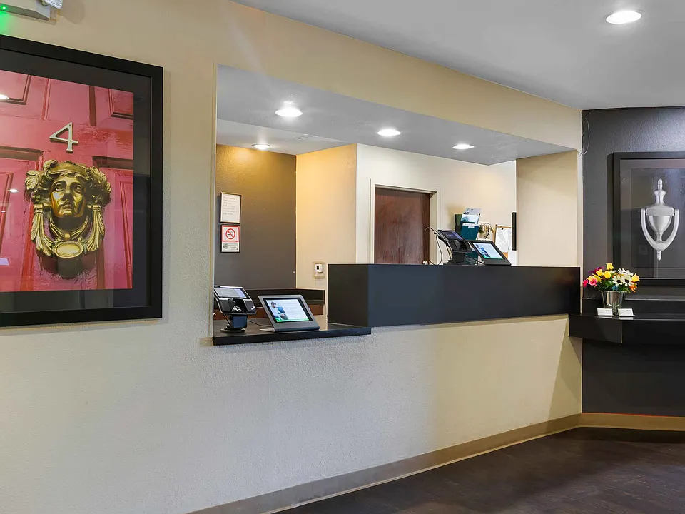 Lobby and Guest Check-in