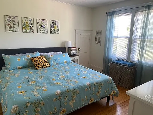 2 bed, 1100 sqft, $1,700 — Photo 3