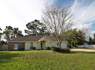 1881 Octavia Dr, Mandeville, LA 70448